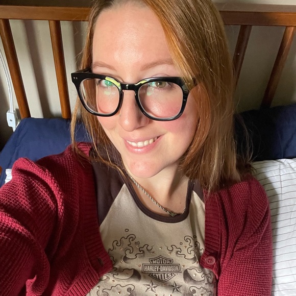 Meet your Posher, Haley - Picture 2 of 2